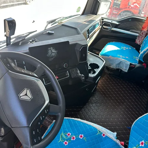 Used Sinotruk SITRAK G7S Box Truck, 6×2, 350HP, Automatic Transmission