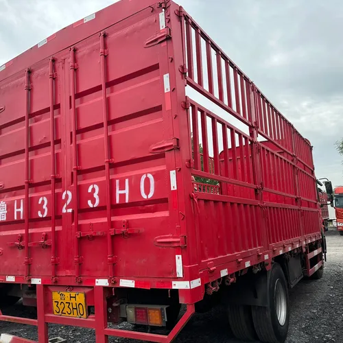 Used JAC Gallop 6.8m High-side Truck, 240HP, Fast Manual Transmission