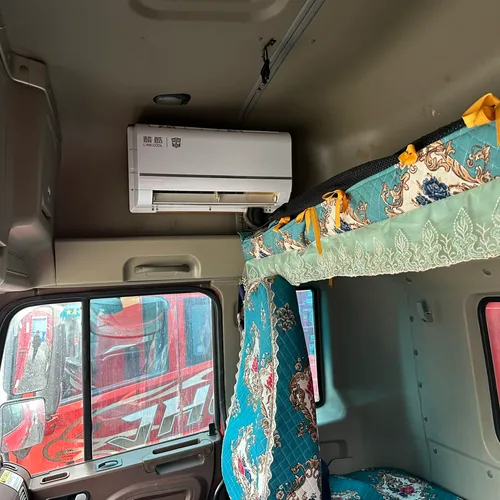 Used JAC Gallop 6.8m High-side Truck, 240HP, Fast Manual Transmission