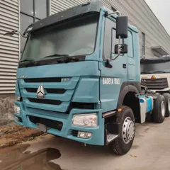 SINOTRUK HOWO 6x4 Tractor Truck 420HP Euro 2 Engine ZZ3257N3847B1 Heavy Duty Haulage Tractor Unit