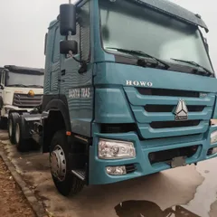 SINOTRUK HOWO 6x4 Tractor Truck 420HP Euro 2 Engine ZZ3257N3847B1 Heavy Duty Haulage Tractor Unit