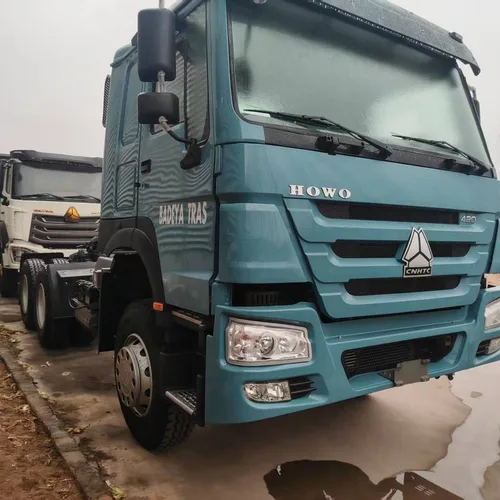 SINOTRUK HOWO 6x4 Tractor Truck 420HP Euro 2 Engine ZZ3257N3847B1 Heavy Duty Haulage Tractor Unit
