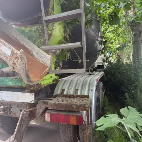 Used HOWO TX Cement Mixer Truck, China V Emission, Large Capacity Drum