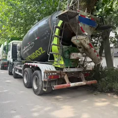 Used HOWO TX Cement Mixer Truck, China V Emission, Large Capacity Drum