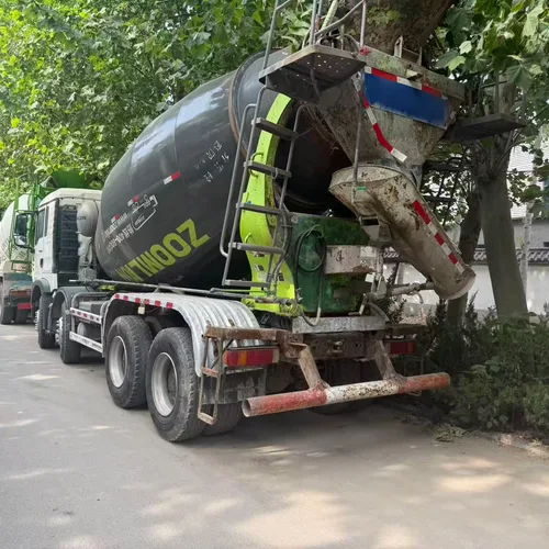 Used HOWO TX Cement Mixer Truck, China V Emission, Large Capacity Drum