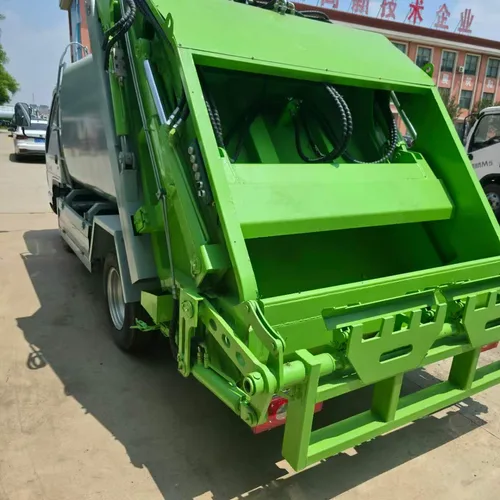 Compression Garbage Truck