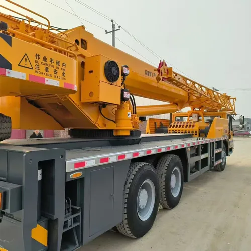 XCMG 30-ton crane