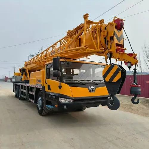 XCMG 30-ton crane