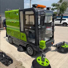 Enclosed Cabin Compact Electric Road Sweeper, Ride-On Industrial Cleaning Vehicle