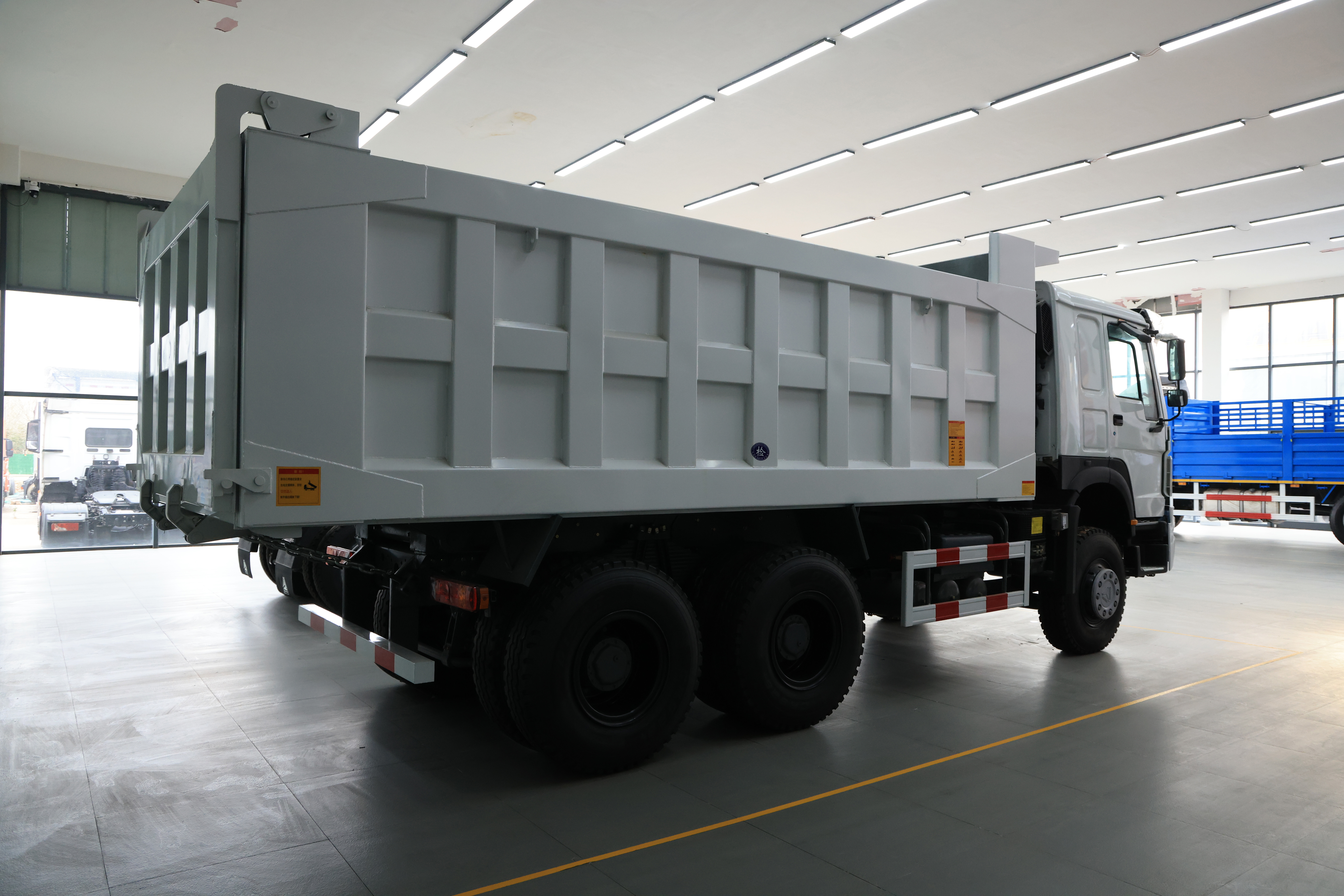 Sinotruk Howo 6×4 Dump Truck, 371HP Sinotruk Engine, Construction Muck Hauler