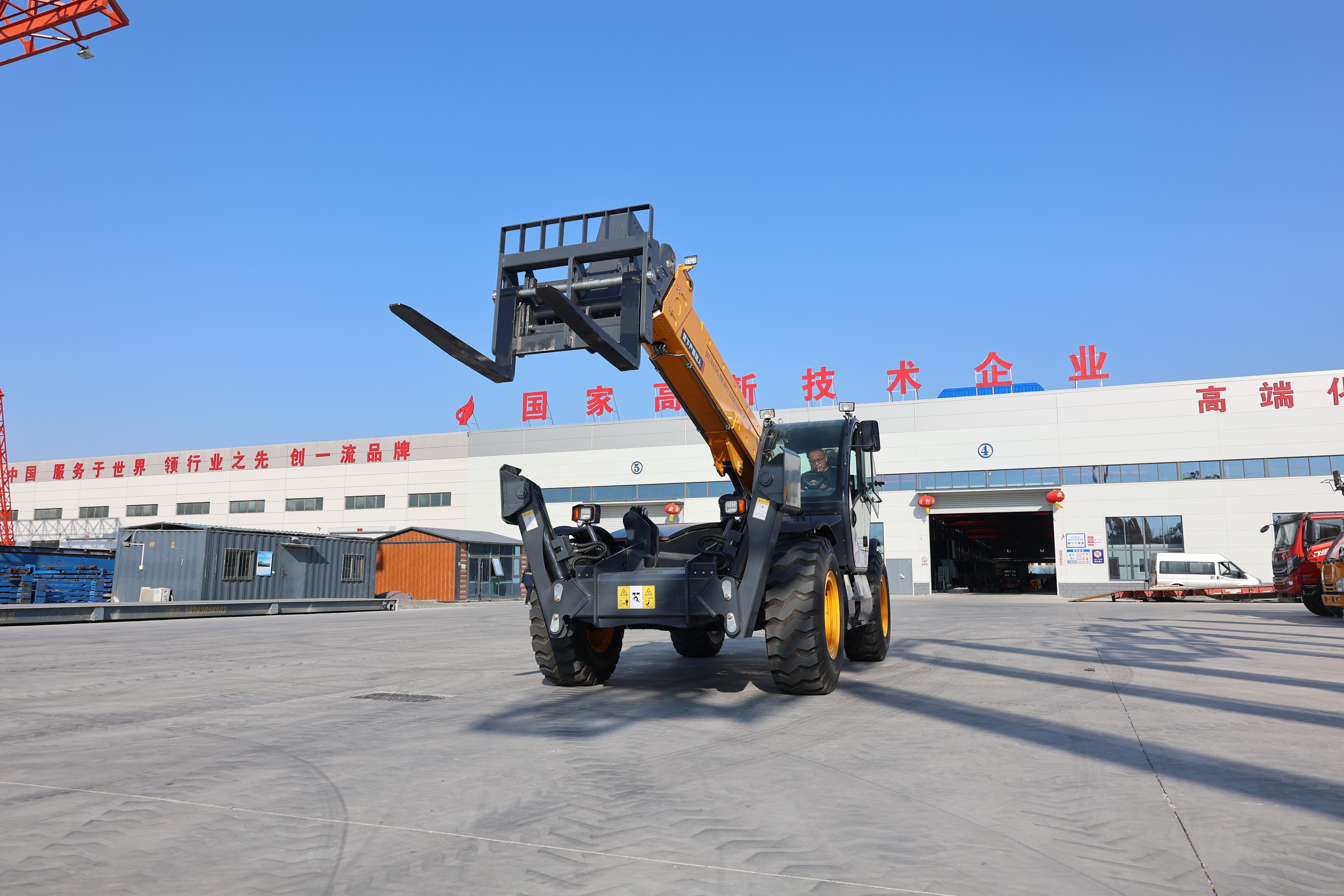 CZ50‑18 Telescopic Handler – 5000kg Load | 17.4m Lift Height | 13.3m Reach | 34km/h
