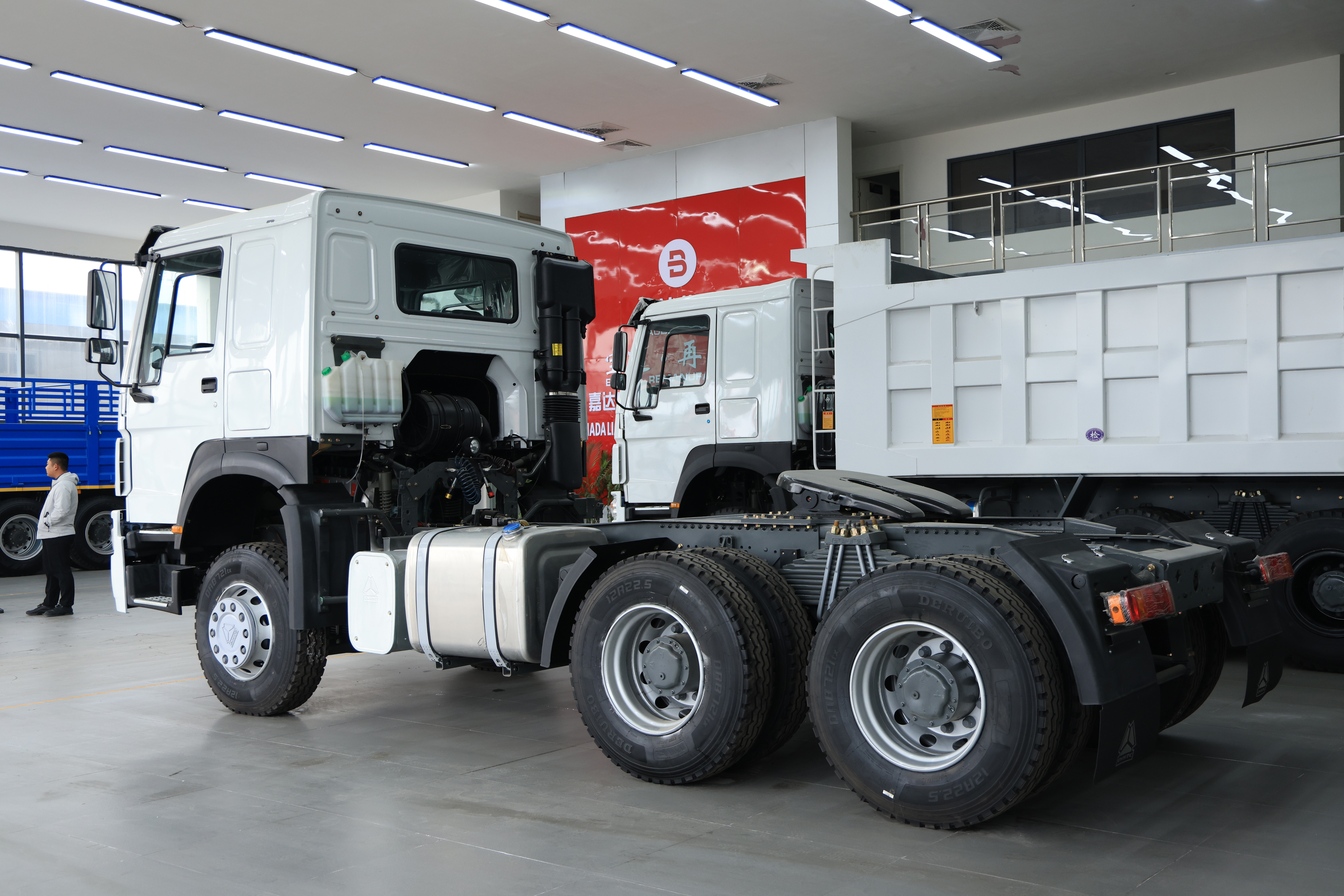 Howo 6×4 Tractor Head, 371HP, New Condition, Semi-trailer Tractor