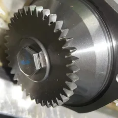476-8763 和 476-8788 是专为卡特彼勒工程机械设计的高压燃油喷射泵，与 CAT C9 和 C9.3 发动机兼容。