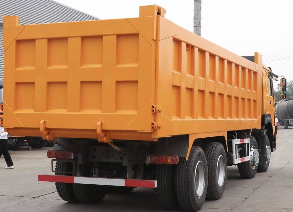 Export-version Howo 8×4 Dump Truck with Reinforced Body, Ideal for African Earthwork/Sand & Gravel/Mining
