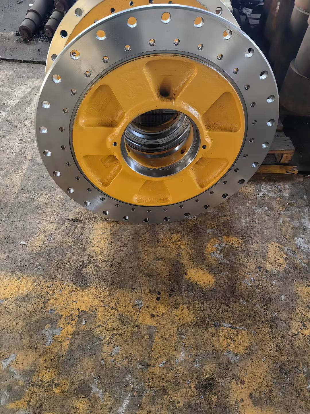 14X-27-31710 Wheel Hub for Komatsu Bulldozers, Heavy-duty Undercarriage Component