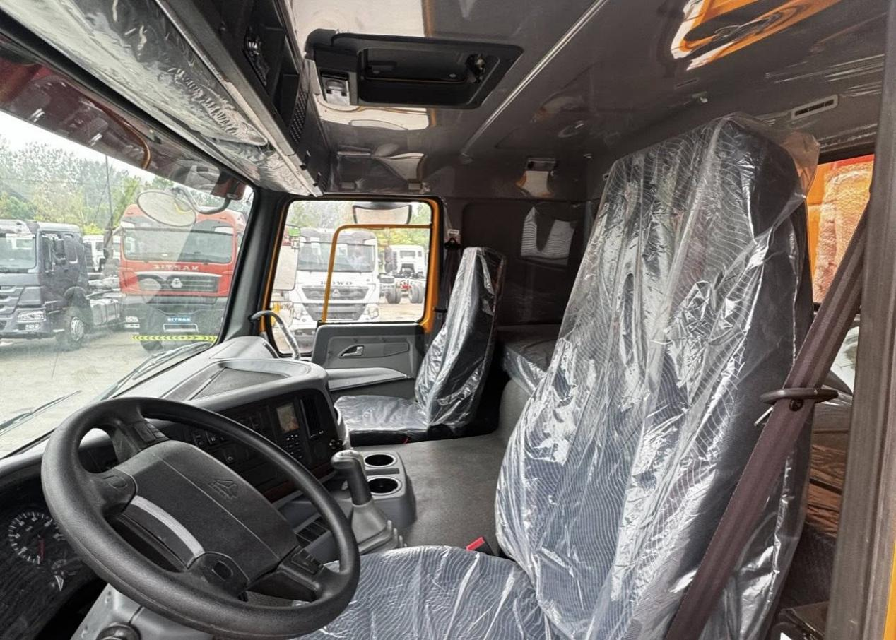 Sinotruk Howo Construction Tipper, Spot Stock, Adapted to African Hard Soil/Rock Conditions