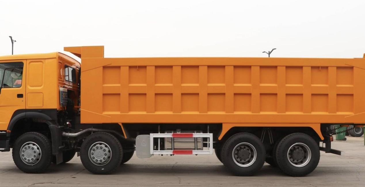 Sinotruk Howo Construction Tipper, Spot Stock, Adapted to African Hard Soil/Rock Conditions