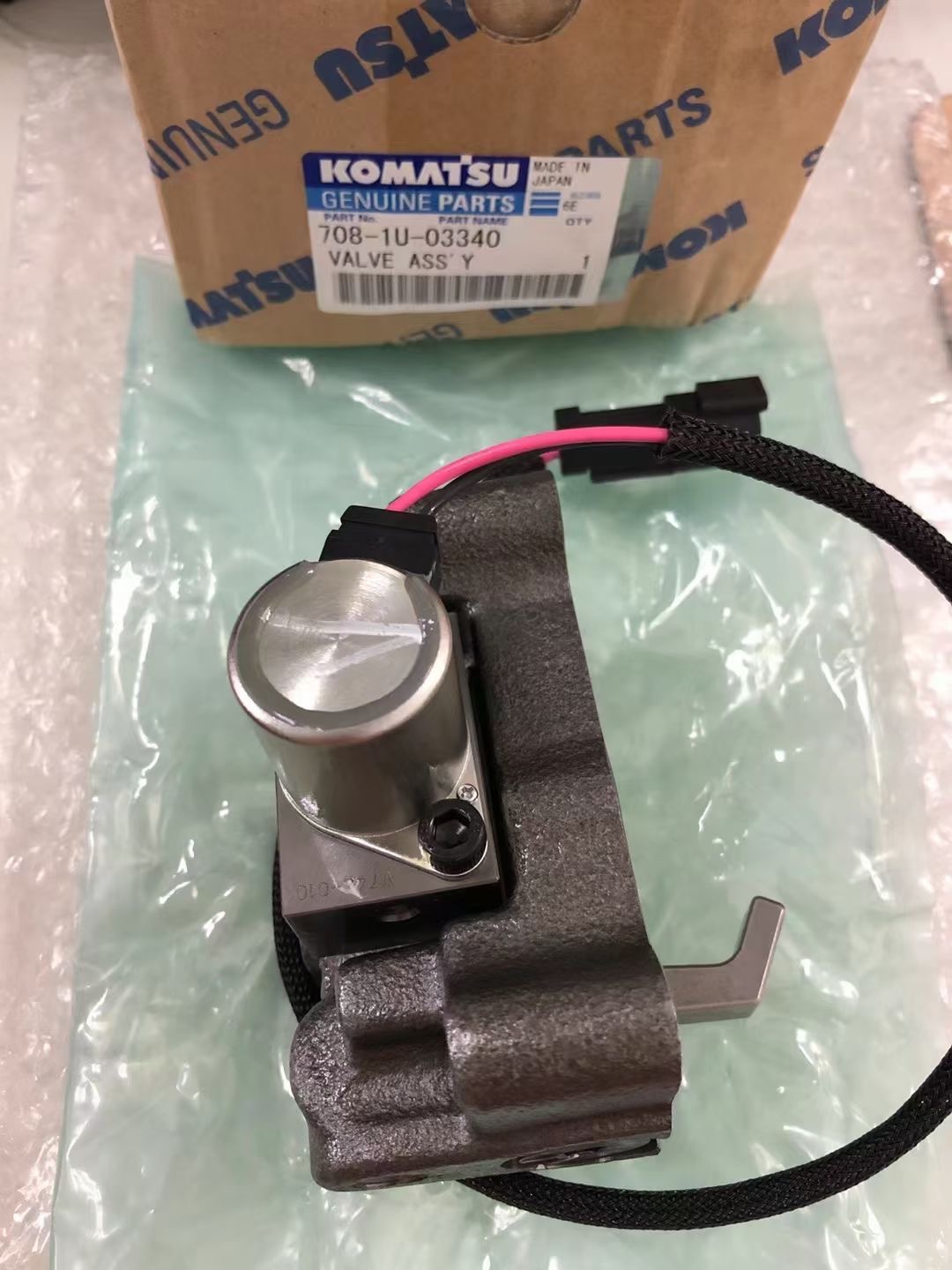 Genuine Komatsu Valve Assembly 708‑1U‑03340 Hydraulic Pump Solenoid Valve For Komatsu PC650‑8 Excavator Spare Parts