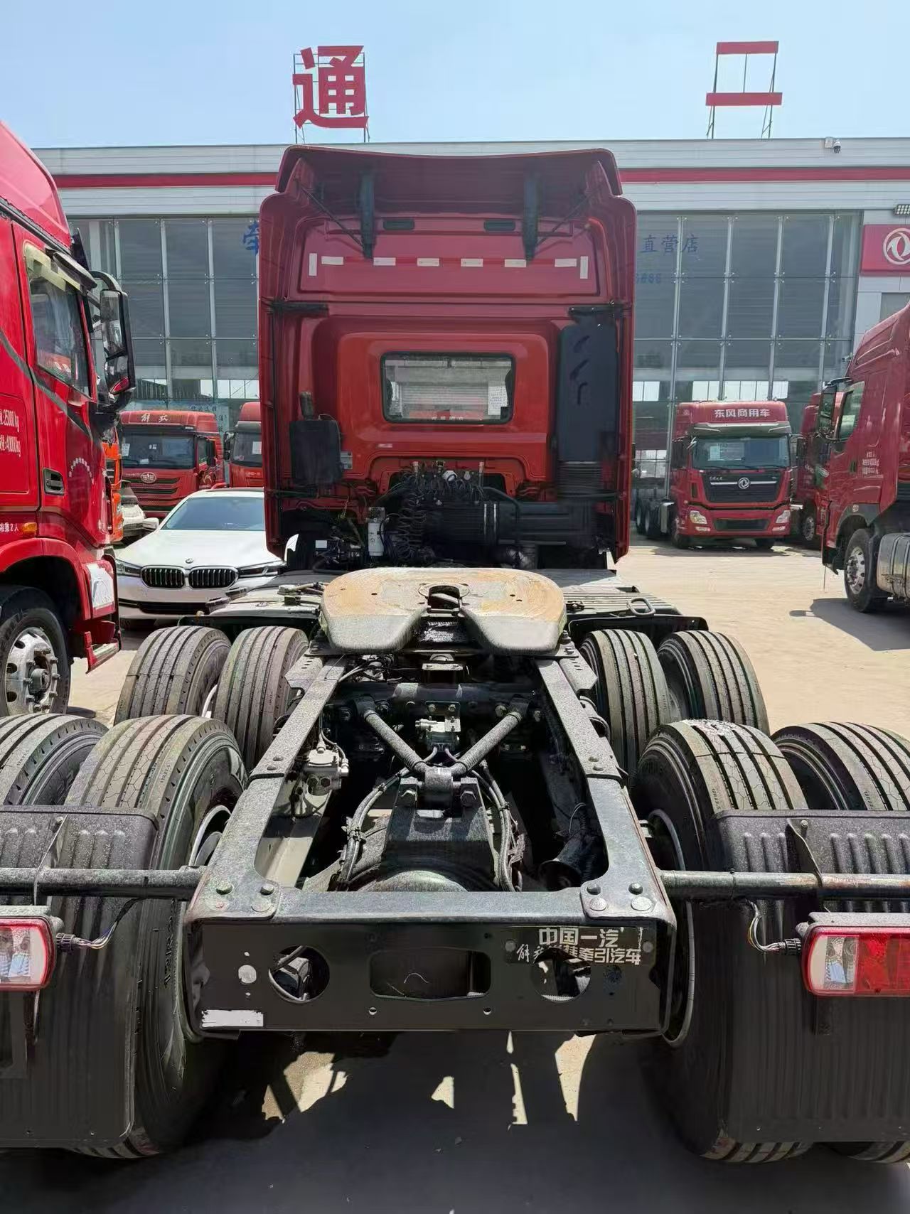 2022 FAW JH6 Tractor Truck Euro VI Weichai 12L 460HP Genuine Mileage Used Truck New Tires