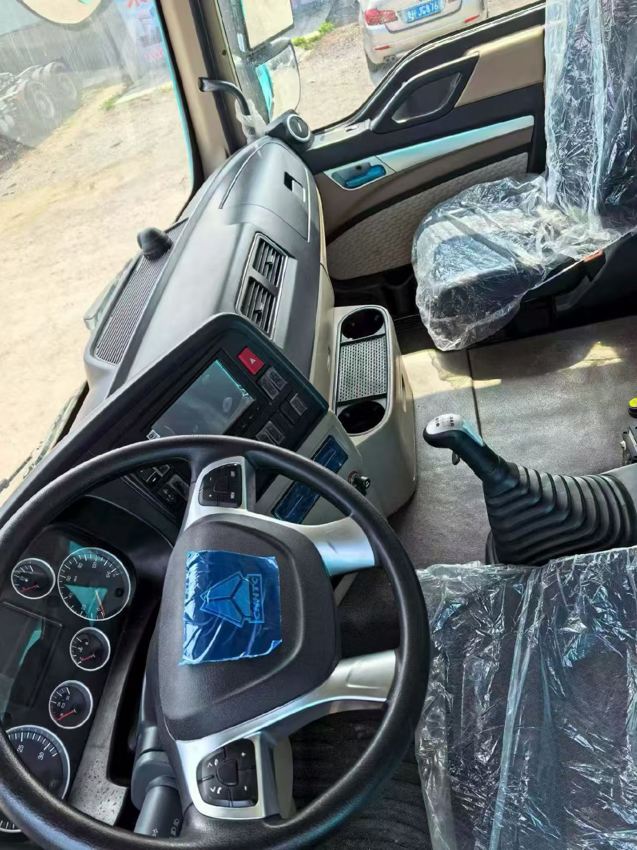 HOWO TX Urban Construction Muck Dump Truck Basic/Flagship Version Front Lift Square Box Export License Available