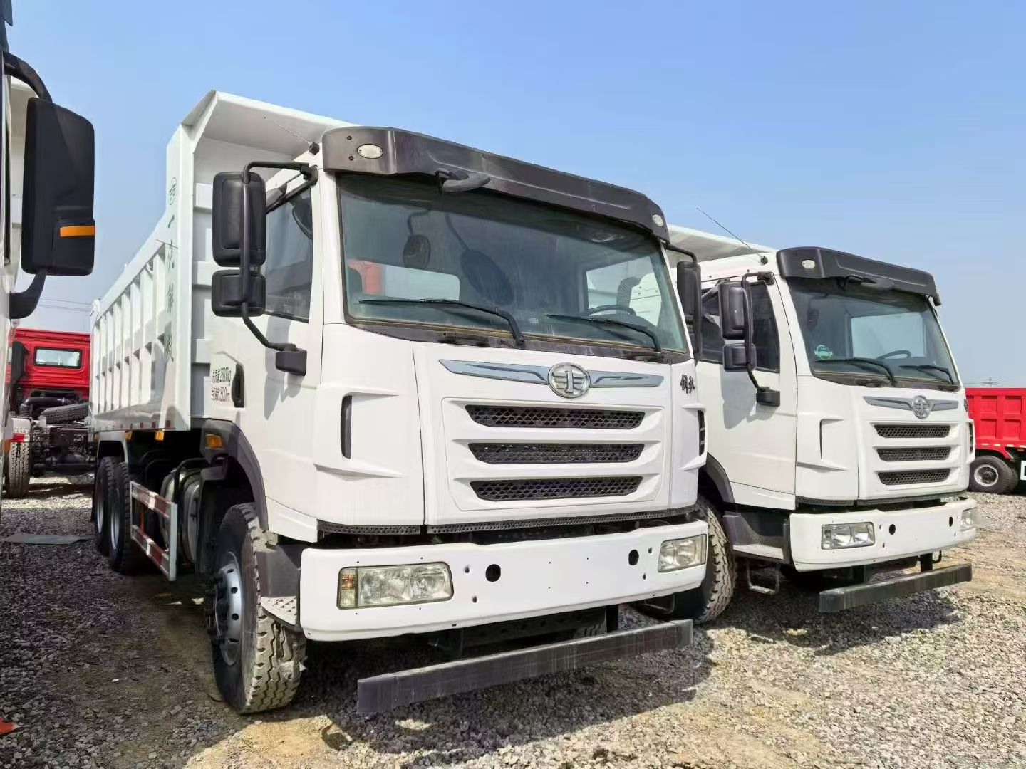 New FAW Jiefang TianV 6×4 Dump Truck 250HP Construction Tipper Truck for Sand Gravel Muck Transport