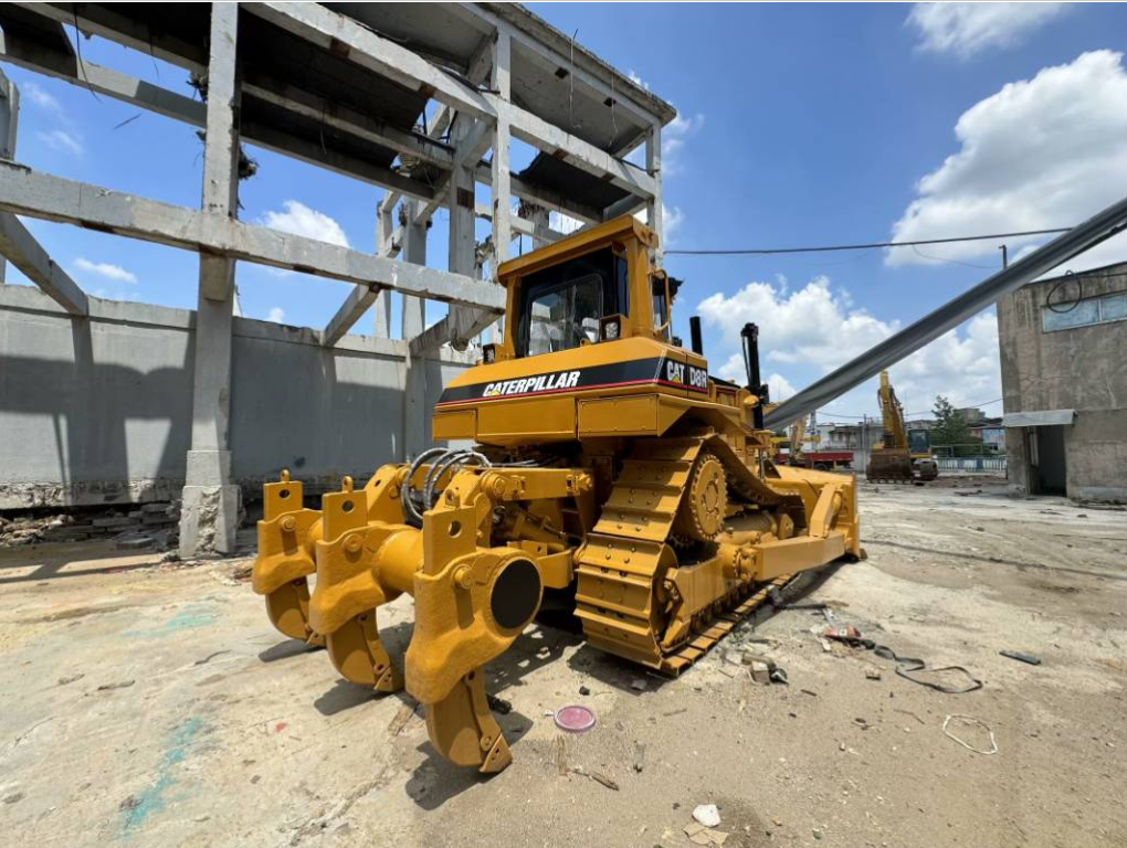 Caterpillar D8R