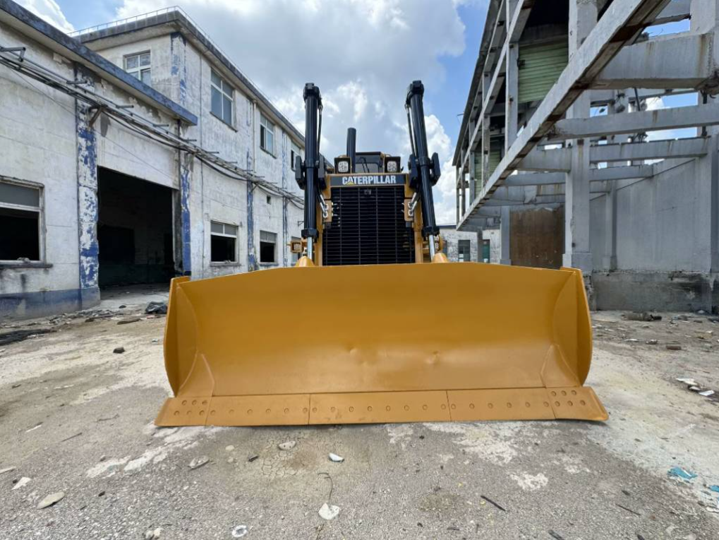 Caterpillar D8R