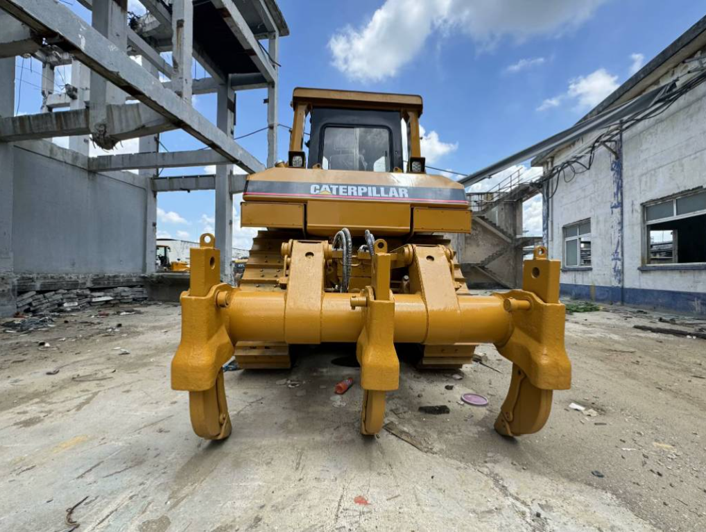 Caterpillar D8R