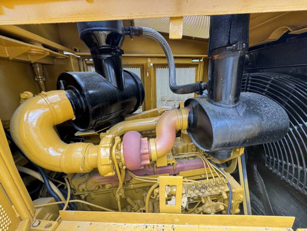 Caterpillar D8R
