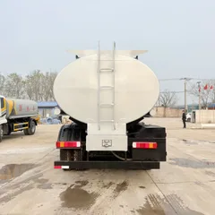 Large Fuel Tanker Mobile Diesel Oil Tank Transport Vehicle