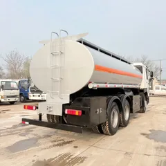 Large Fuel Tanker Mobile Diesel Oil Tank Transport Vehicle