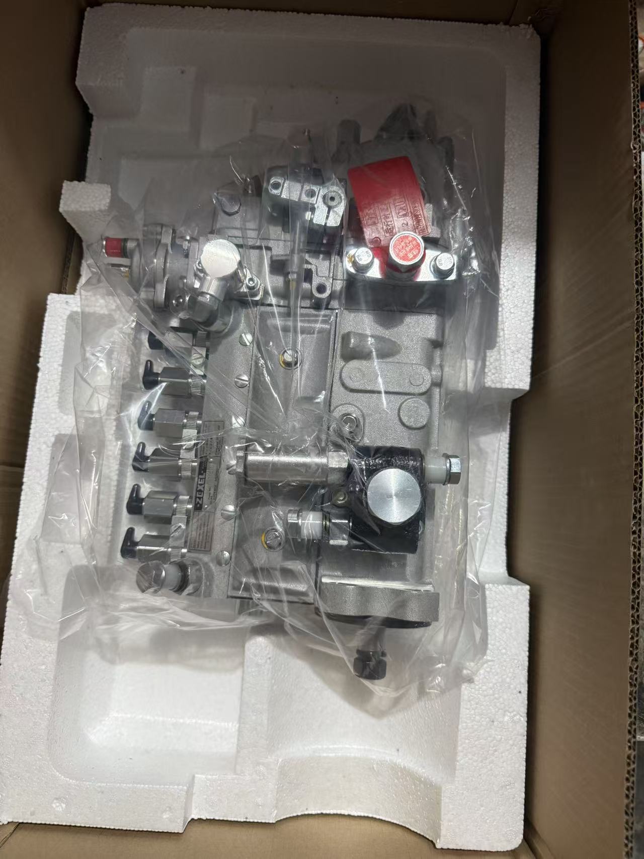 Komatsu PC200‑6, PC200‑7, PC220‑6 Excavator101609‑3760Fuel Injection Pump Assembly