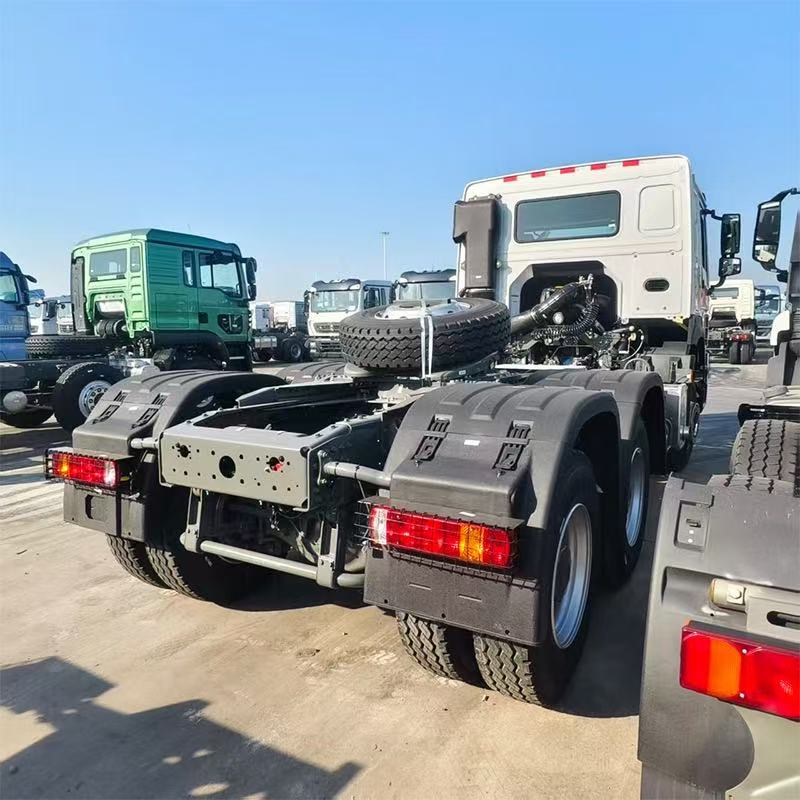 Used Sinotruk Howo 6×4 Tractor Head, 375HP Dual Drive, For Container Transport