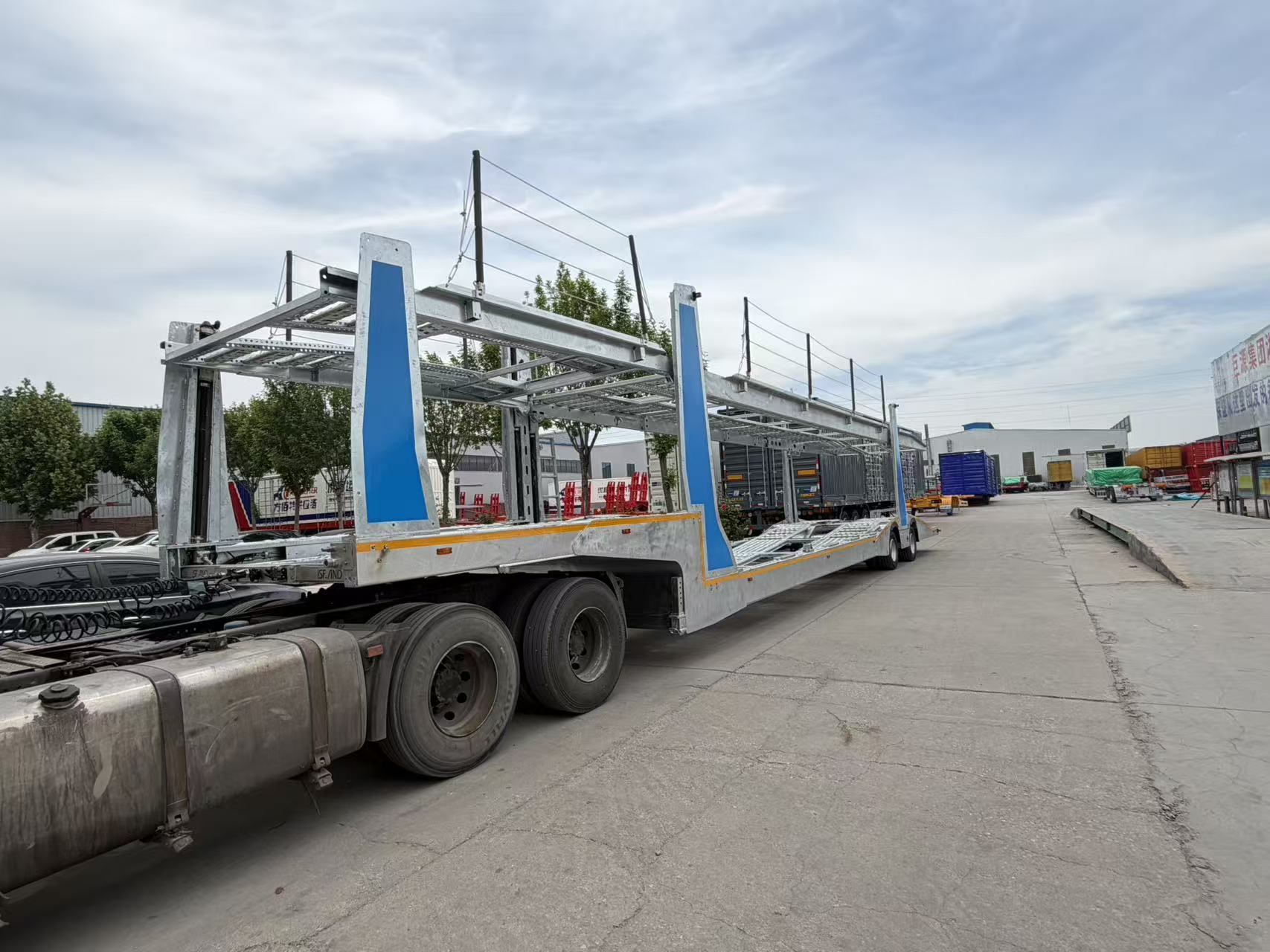 Double-Deck Car Carrier Semi-Trailer, Galvanized Auto Transport Trailer for Export
