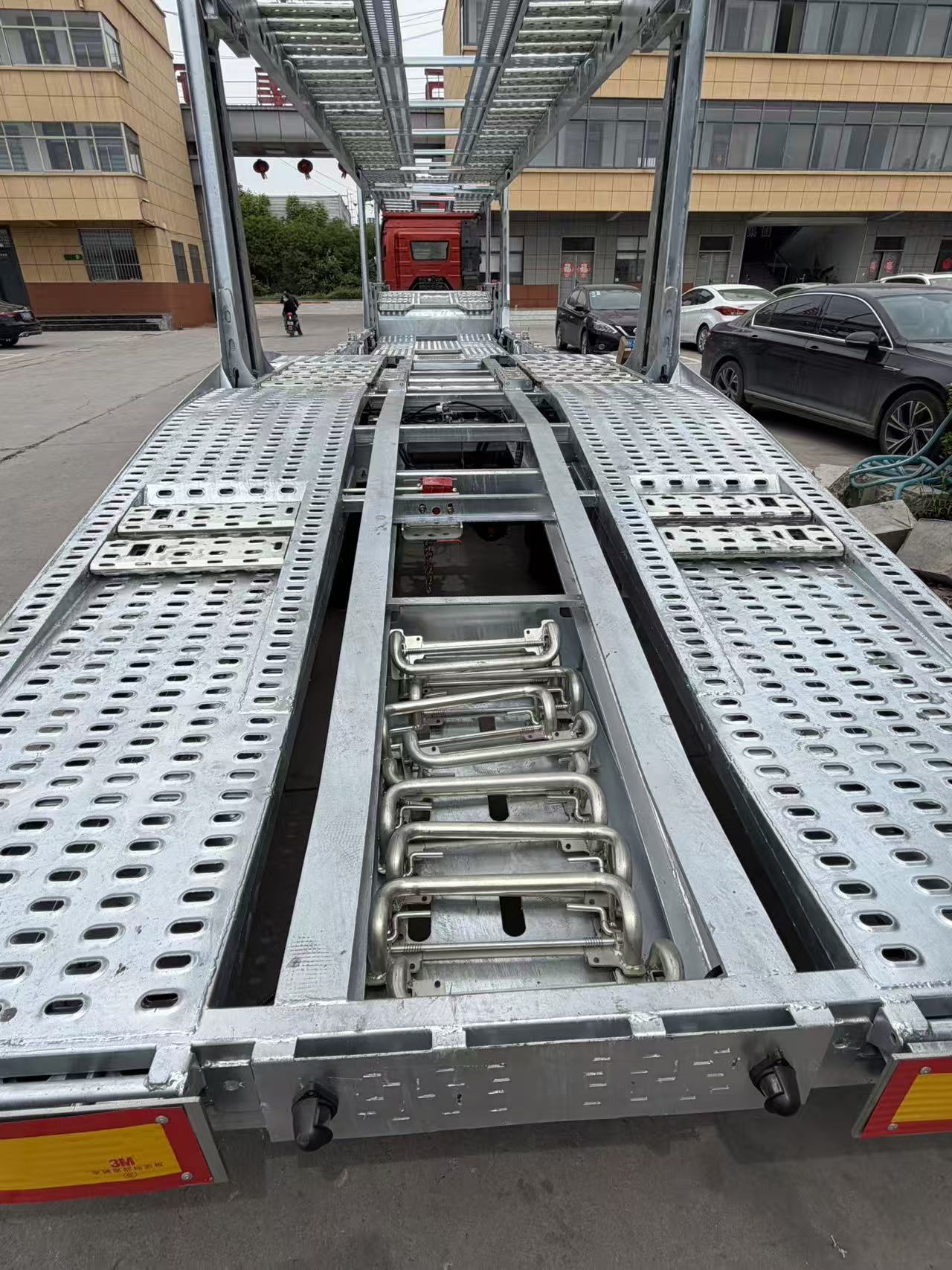 Double-Deck Car Carrier Semi-Trailer, Galvanized Auto Transport Trailer for Export