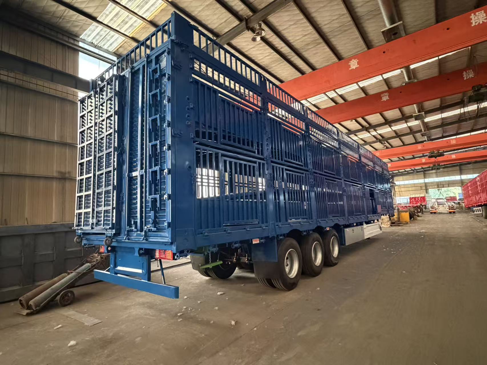 3-Livestock Transport Semi-Trailer, Tri-Axle Cage Trailer for Cattle, Sheep, Pigs, Export to Africa/Australia
