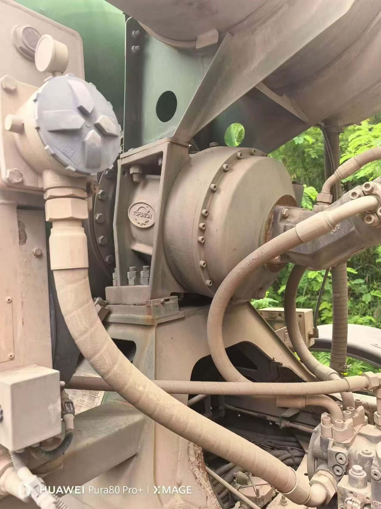Used HOWO TX Concrete Mixer Truck, Euro VI, Weichai 400HP, HCMA Tank, Nationwide Registration