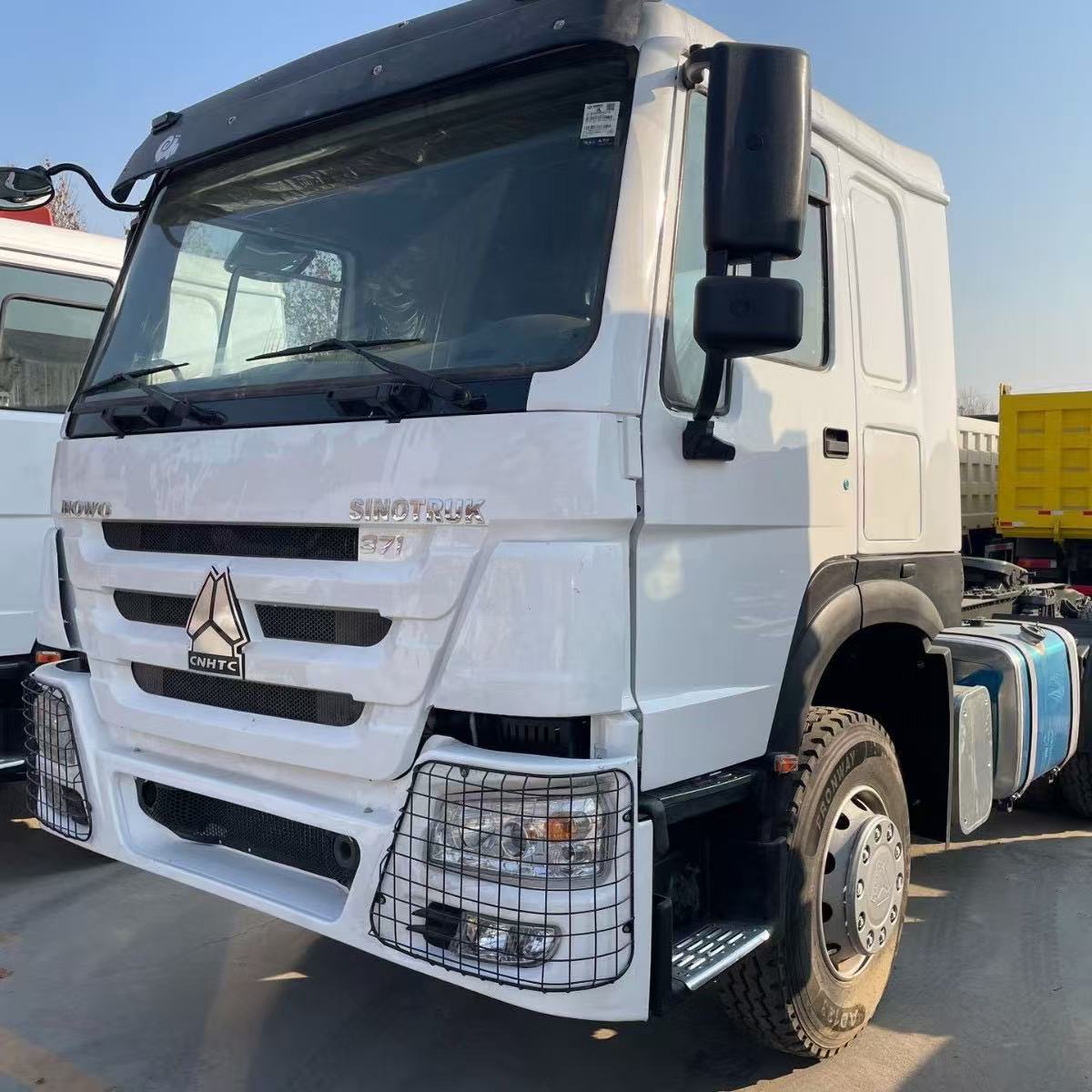 Cross-border Supply Sinotruk Howo NX 6×4 Tractor Unit, 371/375HP, For Long-haul Logistics