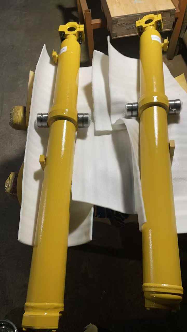 Dump Cylinder Assembly 707‑01‑07550 for Komatsu WA470‑3 Wheel Loader, Full Range Spare Parts