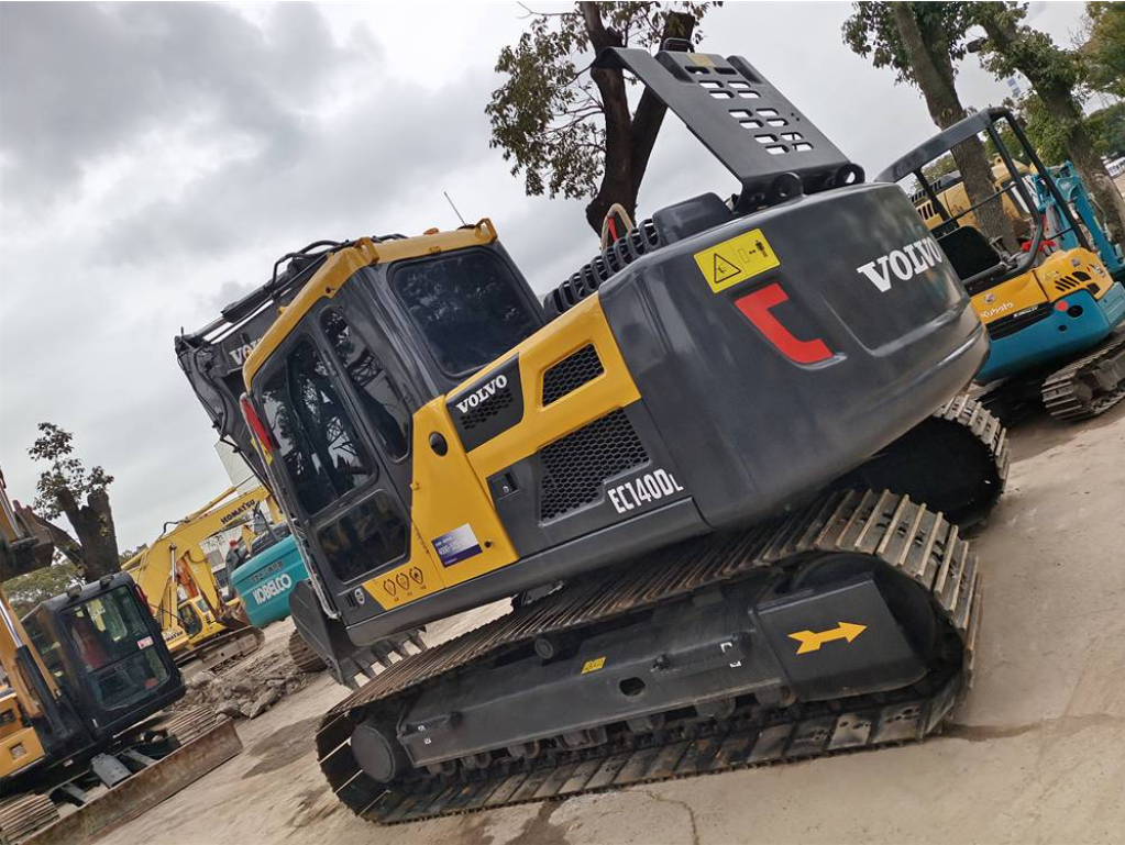 VOLVO EC 140 BLC