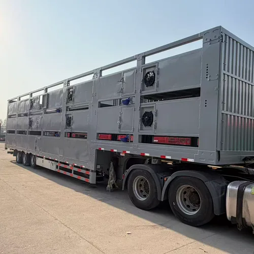3-Tier Enclosed Livestock Transport Semi-Trailer with Ventilation Cooling for Cattle, Sheep, Pigs
