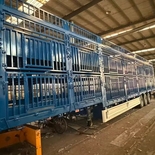 3-Livestock Transport Semi-Trailer, Tri-Axle Cage Trailer for Cattle, Sheep, Pigs, Export to Africa/Australia