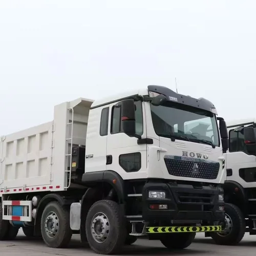 二手中国重汽豪沃TX 371马力 8×4 自卸车，欧II排放标准，10.5米工程用翻斗车