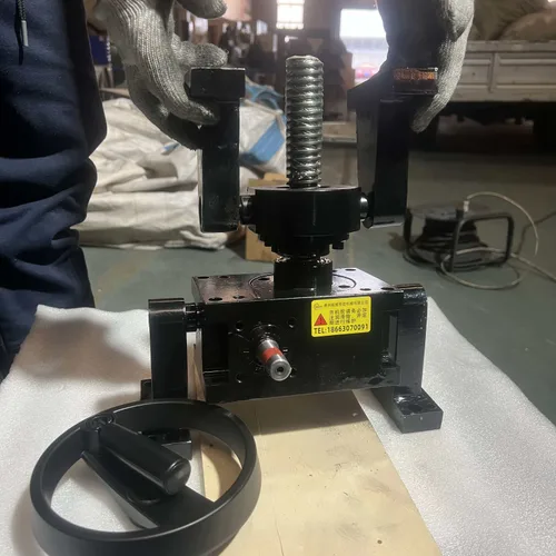Non-standard Custom Screw Lifting Platform