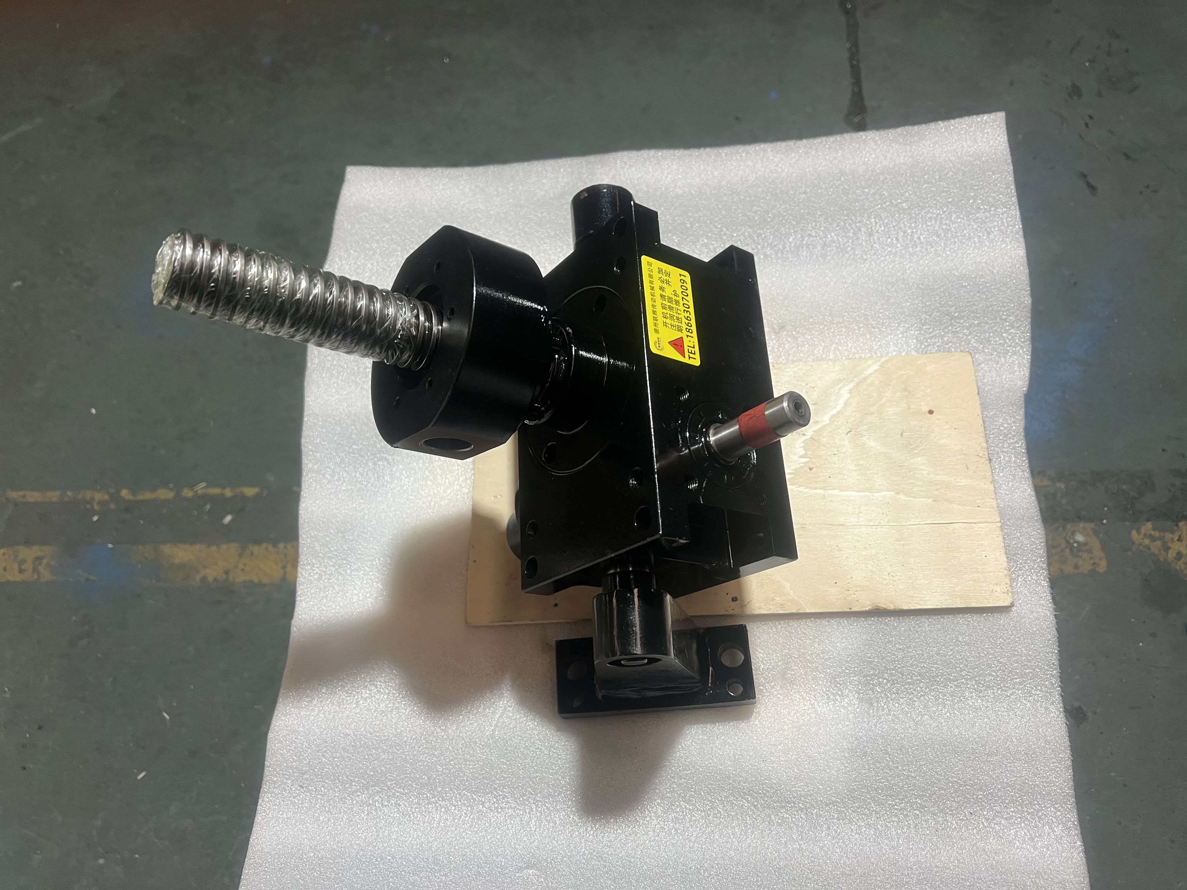 Non-standard Custom Screw Lifting Platform