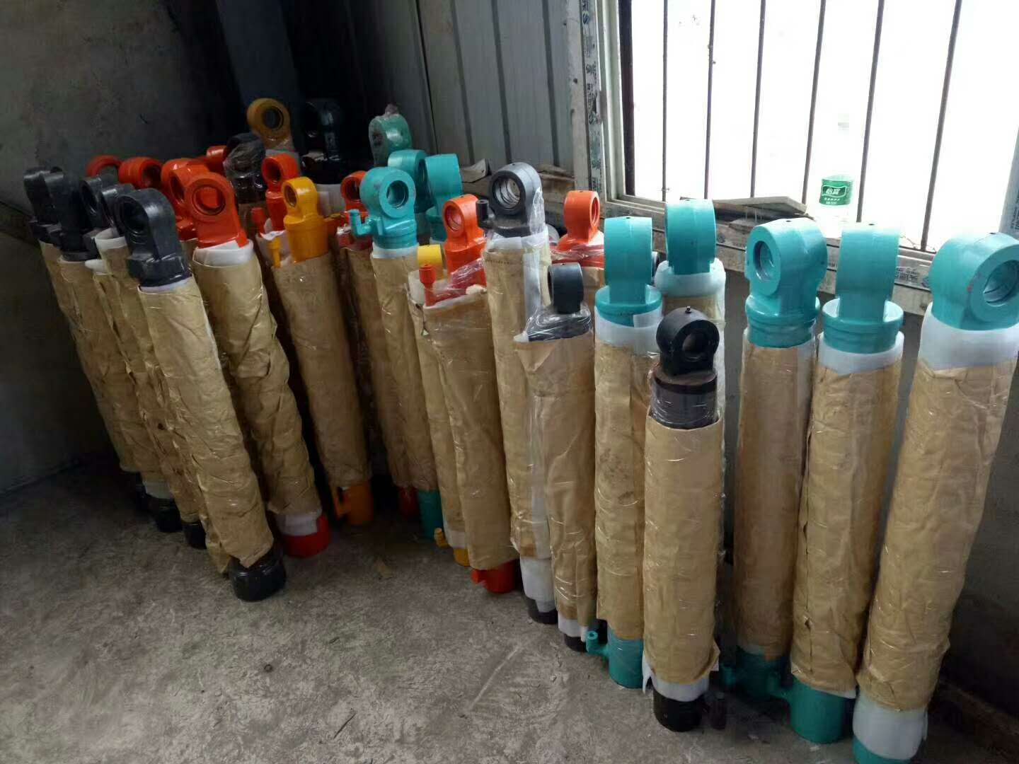 Komatsu PC8000‑8 Boom Cylinder 707‑G1‑03560, Full Range Hydraulic Spare Parts for Excavator