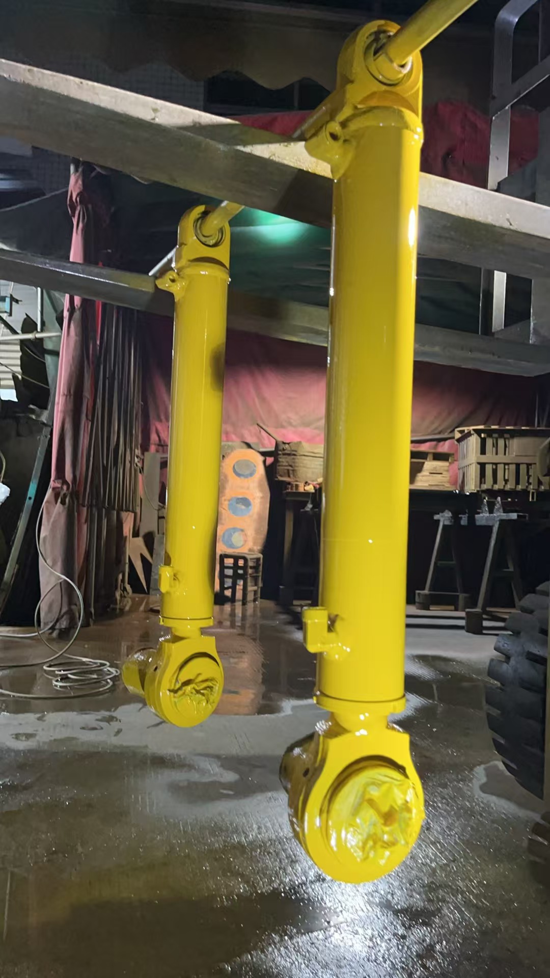 Komatsu PC750‑6‑7 Backhoe Bucket Opening Cylinder Part No.: 707‑01‑XY920, 707‑01‑XY930 Excavator Spare Parts