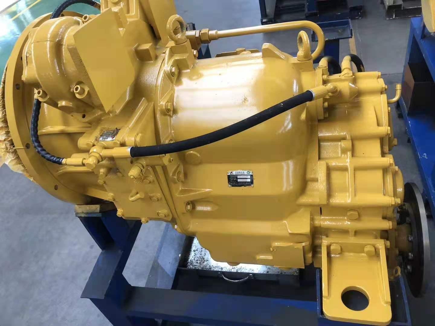 洛沃 FL957F 轮式装载机变速箱和 YJ375 液力变矩器总成全系列装载机备件