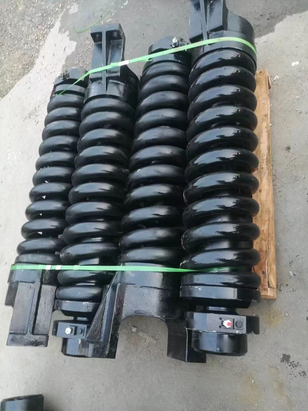 Komatsu PC240-8 Tension Cylinder Assembly, Full Excavator Undercarriage Parts
