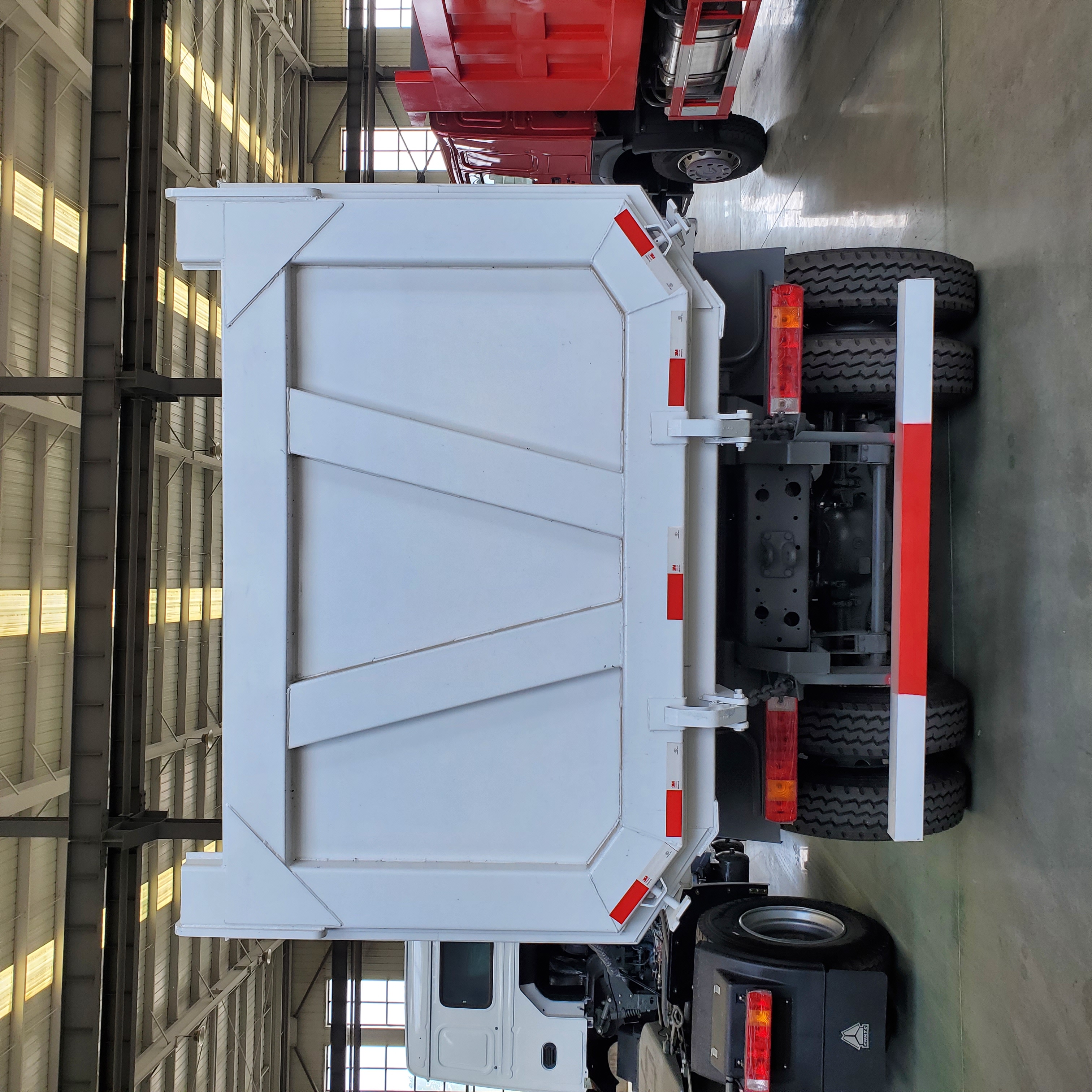 6X4 dump truck